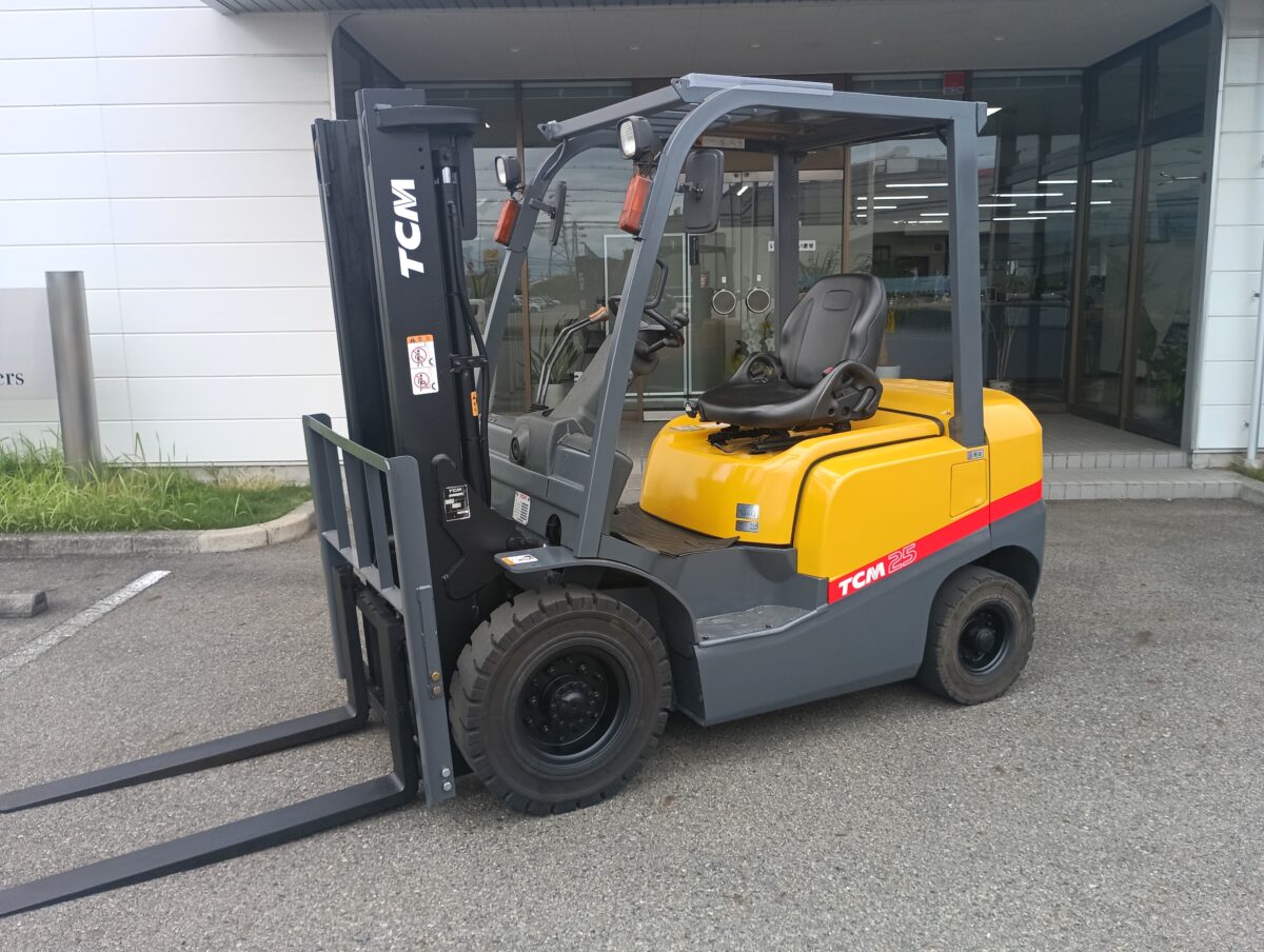 特定自主検査・全塗装済】ユニキャリア FD25T3(2.5t)105万円(税別)!