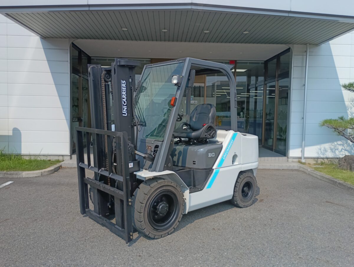 【パワフルな3トン車!】ユニキャリア FD30T5(3.0tディーゼル)入荷!